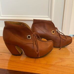 Authentic John Fluevog Prepare Platform Ankle Boots Size 9.5